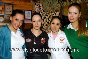 08032008
Brenda González, Alma, Almendra y Claudia Zambrano.