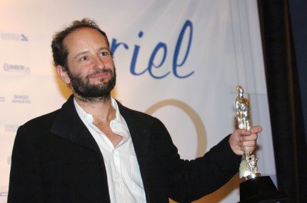 La película “Luz silenciosa” logró cinco premios Ariel entre ellos Mejor Película, durante la 50 edición que otorgó la Academia Mexicana de Artes y Ciencias Cinematográficas en el Palacio de Bellas Artes. Carlos Reygadas recibió también el Ariel a Mejor Dirección.