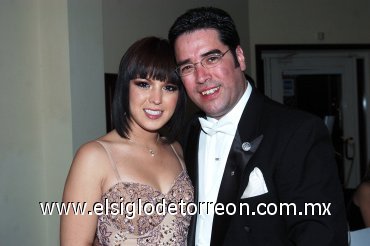 16032008
Karen de Domínguez y Raúl Domínguez.