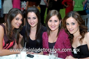 26032008
ayela de la Garza, Priscilla Zambrano y Caty Díaz.