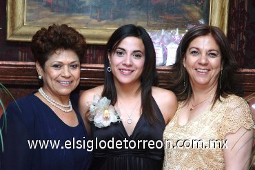 29032008
Anett junto a las anfitrionas, María de Jesús Rendón y María Enriqueta Treviño de López.