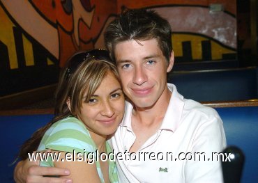 20032008
Anaís Tovalín e Isaac Montes.