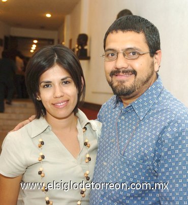 30032008
Esmeralda y Eduardo González.