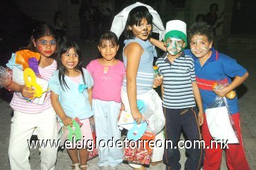 30032008
Fernanda, Valentina, Joseline, Angie, Axel y Gerardo.