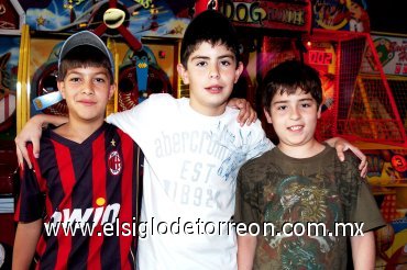 30032008
Luis Quesada, José Navarro y Tomy Bello.