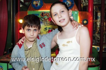 30032008
Salomón Marcos y Bujdud Mariam.
