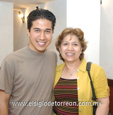31032008
Homero Guerrero y Alejandra Pizaña.