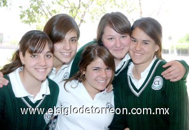 02042008
Aracely Nahle, Andrea Covarrubias, Muña Larriñaga, María Cuéllar y Sofía Goytortua.