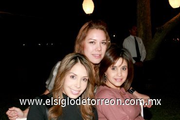 02042008
Sofía Pámanes, Ale Castañeda de Albéniz y Luzma Herrera de Nahle.