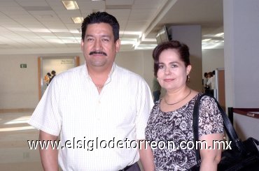 20042008
Viajaron a las bellas playas de Mazatlán, los señores Rafael López y Lourdes Espino de López