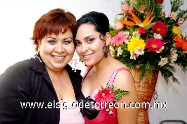 23042008
Anaís con su mamá Mayté Hernández.