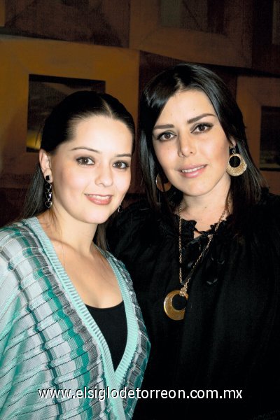 Luly Álvarez de Jaidar y Nidia Dávila de Ortiz.