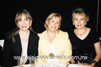 Carmen de Hermosillo, Maga de Peressini y Malena de Romo.