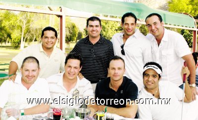 Ángel Nieto, Raúl González, Hugo Dávila, Rodrigo Castañeda, Artemio Ávalos, Roberto Dávila y Eduardo Campuzano.