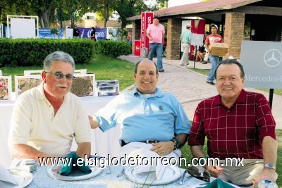 Gran torneo de golf
Roberto Barranco, Ignacio Campuzano y Tomás Rodríguez Larriva.