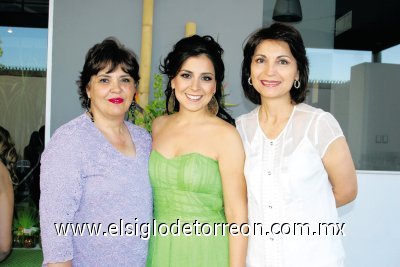 Gaby Mc Anally, Yolanda Velázquez Martínez y Yolanda Martínez.