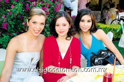 Carla Romo, Susy Delgadillo y Lorena Pérez.