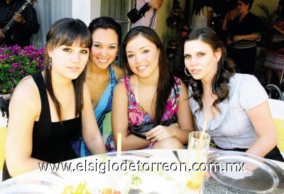 Rocío Aguilar, Malena Romo, María Elena Robles y Alina Murra.