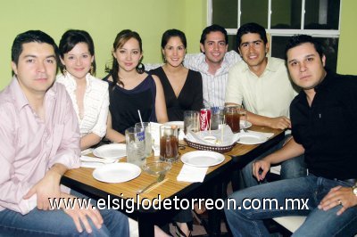 Cynthia Saucedo de Herrera, Gaby Díaz de León de Obeso, Salomón Abularach, Francisco Obeso y Adán Herrera.
