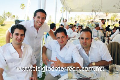 Daniel Santibáñez, Carlos Salgado, Gabriel Acosta y Raúl Weber.