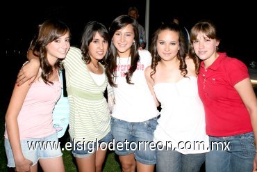 27052008
Saide Nahle, María Bárbara Amarante, Sandra Tumoine, Andy Sánchez y Camila Boehringer.