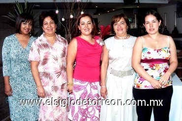29042008
Nadia junto a Juanita de Serna, Minerva de Martínez, Irene de Serna y Susy de Serna.