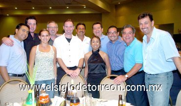 20042008
Fred Kolodij, Serge Deslongchamis, Mark Dorland, Taylor Dorland, Rick Holmes, Jorge Croda, Germán Figueroa, TenaSilveyra,CarlosdeSantiagoyAngélicaCavazos.