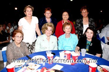 27042008
Esperanza Aguilera, Esperanza López, Conchita Borrego, Guillermina Villarreal, Angelina Marínez, Tere Borrego, Velia Campuzano y Tello González.