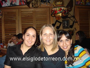 25042008
Silvia Reyes, Elvira y Marcela Arguijo