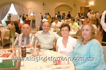 27042008
Manuel Rivera Medina, José Yáñez González, Luly de Rivera y Nena de Murra