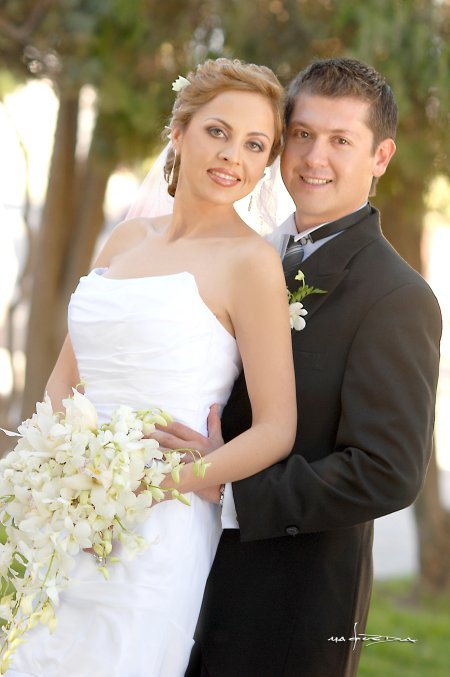 Sr. Alberto López Villalobos y Srita. Araceli Holguín Martínez unieron su vida en sagrado matrimonio el sábado 15 de marzo de 2008. 

Estudio Carlos Maqueda