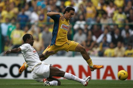 Enrique 'el paleta' Esqueda, tuvo varias  oportunidades ante el arco de Fabio Acosta.
