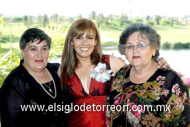 12052008
Rosaura Téllez Sifuentes junto a María Teresa Limón López y María Inés Limón González.