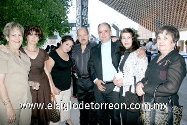 04052008
Elsa Angélica Muñiz Gutiérrez, contraerá matrimonio el 23 de agosto próximo.