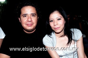 04052008
Arnulfo de la Torre e Ivonne Carrillo.
