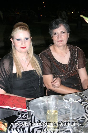 08052008
Miriam Anchondo Ferriño y Elena Leticia Ferriño  de Anchondo