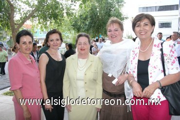 09052008
aría Luisa de Parra, Mary Carmen Ramírez, May Gil de Máynez, Laura Vallejo Romo y Lupita Orozco.