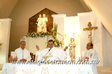 14052008
R.P. Arturo Macías Pedroza en su 24 aniversario de su ordenación sacerdotal.