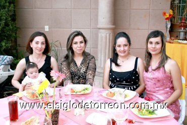15052008
Norma del Río, Karen del Río, Vanesa Meraz Sánchez, Jossie de Cruz y Alejandra Guerrero de Muñoz