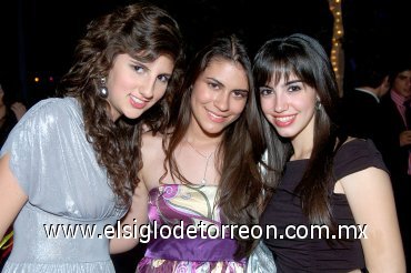 17052008
Luly, Marian y Ana Cris