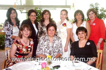 15052008
María Guadalupe Zorrilla en su despedida acompañada de Rocío, María Guadalupe, Emilia, Jaqueline, Elvira, Alejandra, Lidia y Gabriela
