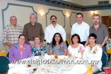 15052008
Alejandro y Lucy; Alejandro y Josefina; Jesús y Rosalba; Ricardo y Blanquita Giacomán; Ulises y Paty.