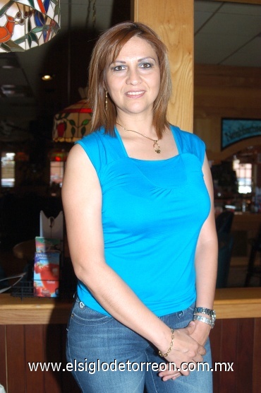 18052008
Enna López de Cárdenas, en su cena de cumpleaños.