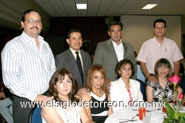 18052008
Luz Elena y Armando Torres, Lupita y Aarón Ayala, Rosy y Gerardo Ávila, Blanca y José Luis Graciano