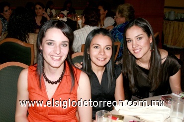 24052008
Berenice Ramírez, Tere Hernández y Claudia Velasco