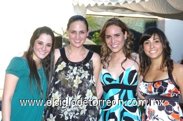 25052008
María José y María Emilia Jimenez, Pili Sánchez y Katia Palazuelos.