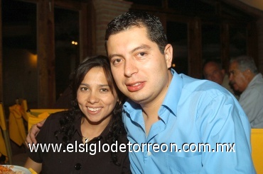 23052008
Brenda y Carlos de la Cruz