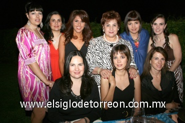 25052008
Susana Russek, Gaby García, Elsa Milán, Licha Mena, Lizzy Mena, Any Mena, Ana Nora Fernández, Georgina Cobián y Gisela Jáuregui