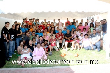 28052008
Familias, Montoya Jáquez, Ortiz Jáquez, Tovar Jáquez, Jáquez Barajas, Jáquez Frías, López Quiñónez, López Quezada, Hernández Jáquez, Frías Jáquez, López Barbosa y López Jáquez