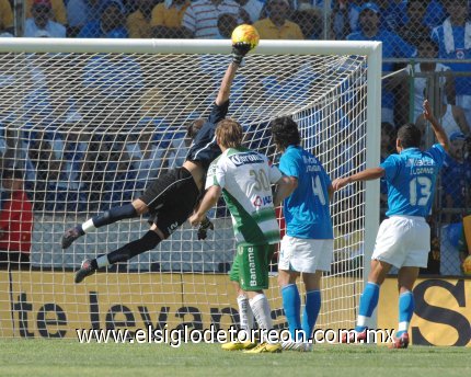 Ludueña  con certero disparo
al ángulo, venció al portero celeste Yosgart Gutierrez para darle la gloria al Santos Laguna.